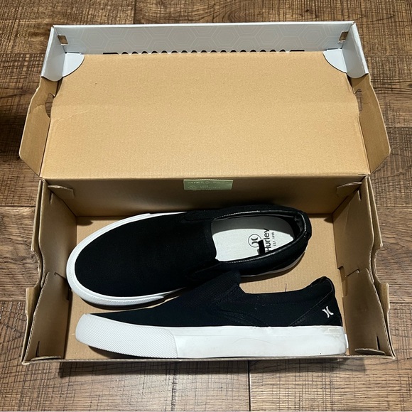 Hurley Other - Hurley Black and White Men's Slip-On Shoes